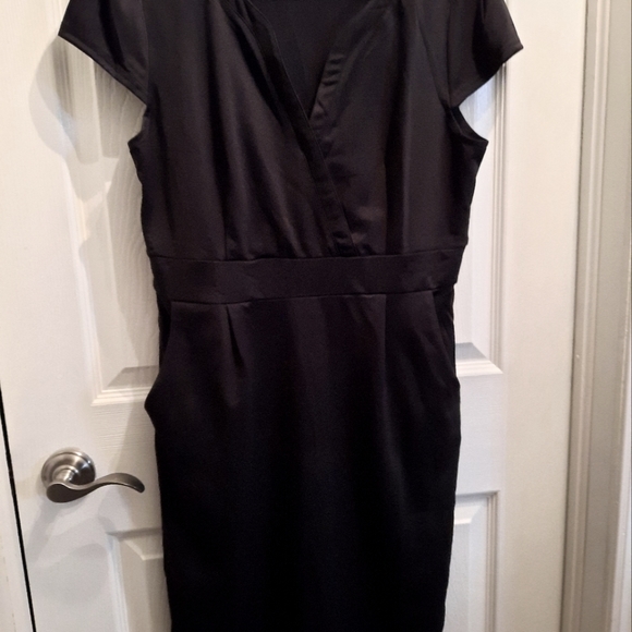 Black Dress - Picture 2 of 7